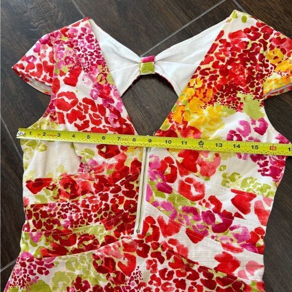 GUESS Floral tulip style Dress cap sleeves bow embellishments Size 6 super cute - Picture 10 of 16